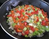 Foto del paso 2 de la receta: Empanada gallega de pollo