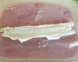Foto del paso 2 de la receta: Rollitos de espárragos con jamón y salsa de queso