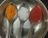 A picture of step 3 of Puffed Rice Upma.