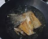 Hình bước làm 3 của món Canh Đuôi Cá Hồi Rau Muống/ Salmon fishtail soup w kangkung