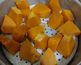 Foto langkah ke 1 dari resep Kaloci Labu Kuning.