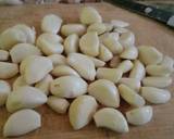 Baceman bawang putih dengan minyak ayam