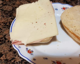 Foto del paso 1 de la receta: Mini chapata de jamón y queso fundido