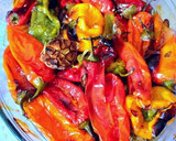 Foto del paso 6 de la receta: Ensalada de pimientos asados en salsa invertida del mismo asado