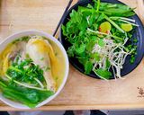 Hình bước làm 4 của món Phở gà đùi
