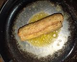 Foto langkah ke 4 dari resep 💕Roti Gandum Goreng isi Sosis.