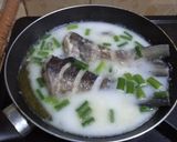 Foto langkah ke 5 dari resep Gulai Putih Ikan Baung (Menu Balita).