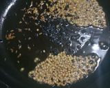 प्याज मूंग दाल कचौड़ी (pyaz moong dal kachodi recipe in Hindi) रेसिपी चरण 3 फोटो