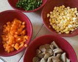 Foto langkah ke 1 dari resep Nasi Tomat.