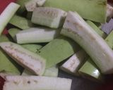 Foto langkah ke 1 dari resep Tumis Terong Hijau Saus Tiram.