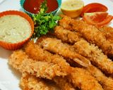 टेंपुरा चिंगरी/ईबी फ्राय (tempura chingari recipe in marathi) रेसिपी स्टेप 8 फोटो 