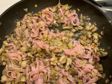 Arroz integral con jamón york, puerro y champiñones
