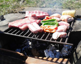 Foto del paso 2 de la receta: Parrillada de carne🍗🍖🥓