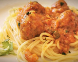 Foto del paso 8 de la receta: Espaguetis con Albóndigas en salsa de tomate