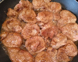 Foto del paso 3 de la receta: Solomillo al Pedro Ximénez con cebolla caramelizada y patatas