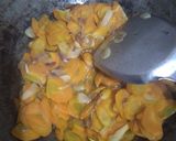 Foto langkah ke 1 dari resep Tumis sayur campur telur.