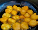 A picture of step 2 of Moong Dal Vada.