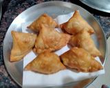 A picture of step 6 of Cheese samosa.