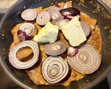 Hagymás mustàros szelet recept fázis 2 fotója