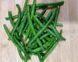 A picture of step 1 of Sauteed French Beans.