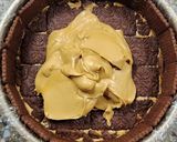 Foto del paso 9 de la receta: 🎂🍫🍰 Chocotorta de cumpleaños!! 🍰 Chocotorta con drip de chocolate, ganache y crema - facilísima!! 🍰🍫
