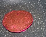 Foto langkah ke 4 dari resep Pancake Oat Buah Naga.