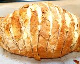 Sült zöldfűszeres túrókrémmel töltött cipó a fagyasztóból recept fázis 3 fotója