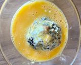 Une image de l'étape 8 de Arancini au riz noir et shakshuka Omie, au cœur de feta et chorizo.