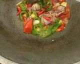 Foto langkah ke 2 dari resep Tumis Asin Cucut.