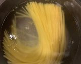 Foto del paso 3 de la receta: Espaguetis en salsa roja y champiñones 🍝