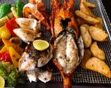 Hình bước làm 3 của món Hải Sản Nướng - Grilled SeaFood Plate 🦞 🐠 🦑 🦐