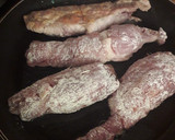 Foto del paso 3 de la receta: Rollo de carne relleno de verduras y jamón, en salsa de jitomate