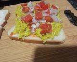 A picture of step 2 of Leftover Maggi Sandwich.