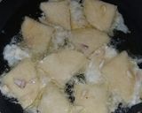 A picture of step 6 of Yam and egg with cabbage source.