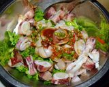 รูปขั้นตอนการทำที่ 11 ของ ยำดอกขจรหมึกไข่ย่าง