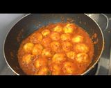 A picture of step 4 of Leftover upma suji balls.