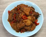 Foto langkah ke 2 dari resep Ikan kecap pedas.
