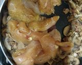 Foto del paso 6 de la receta: Pollo al champiñón con tocino
