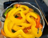 Hình bước làm 3 của món Pizza Tôm Ớt Chuông NCKD