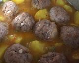Foto del paso 14 de la receta: Patatas guisadas con albóndigas caseras, en olla exprés