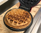Foto del paso 2 de la receta: Peanut butter hersheys cocoa waffles