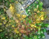 A picture of step 4 of Bhindi fry.