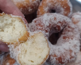 Foto del paso 14 de la receta: Bolas de fraile o rosquilla si le hacemos un agujerito