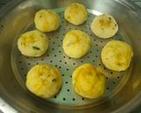 A picture of step 5 of Steamed Stuffed Suji Balls.