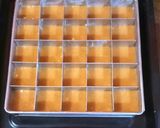 Foto langkah ke 4 dari resep CAKE Caramel loyang sekat.