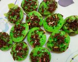 Foto langkah ke 6 dari resep Kue Cubit Hijau Daun.