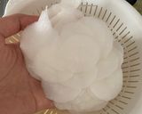 Hình bước làm 2 của món Gỏi Củ Cải Tôm Càng Nướng