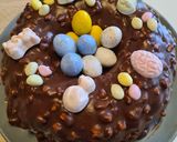 Une image de l'étape 9 de Bundt cake cacao et noisettes glaçage façon rocher.