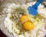 Foto del paso 2 de la receta: Pizza de jamón y rulo de cabra con base de coliflor