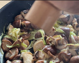 Foto del paso 2 de la receta: Butifarra con setas